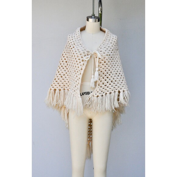 Vintage Ivory Wool Poncho Shawl Throw Cloak - Hand Knitted Wool Poncho Shawl - Picture 3 of 7